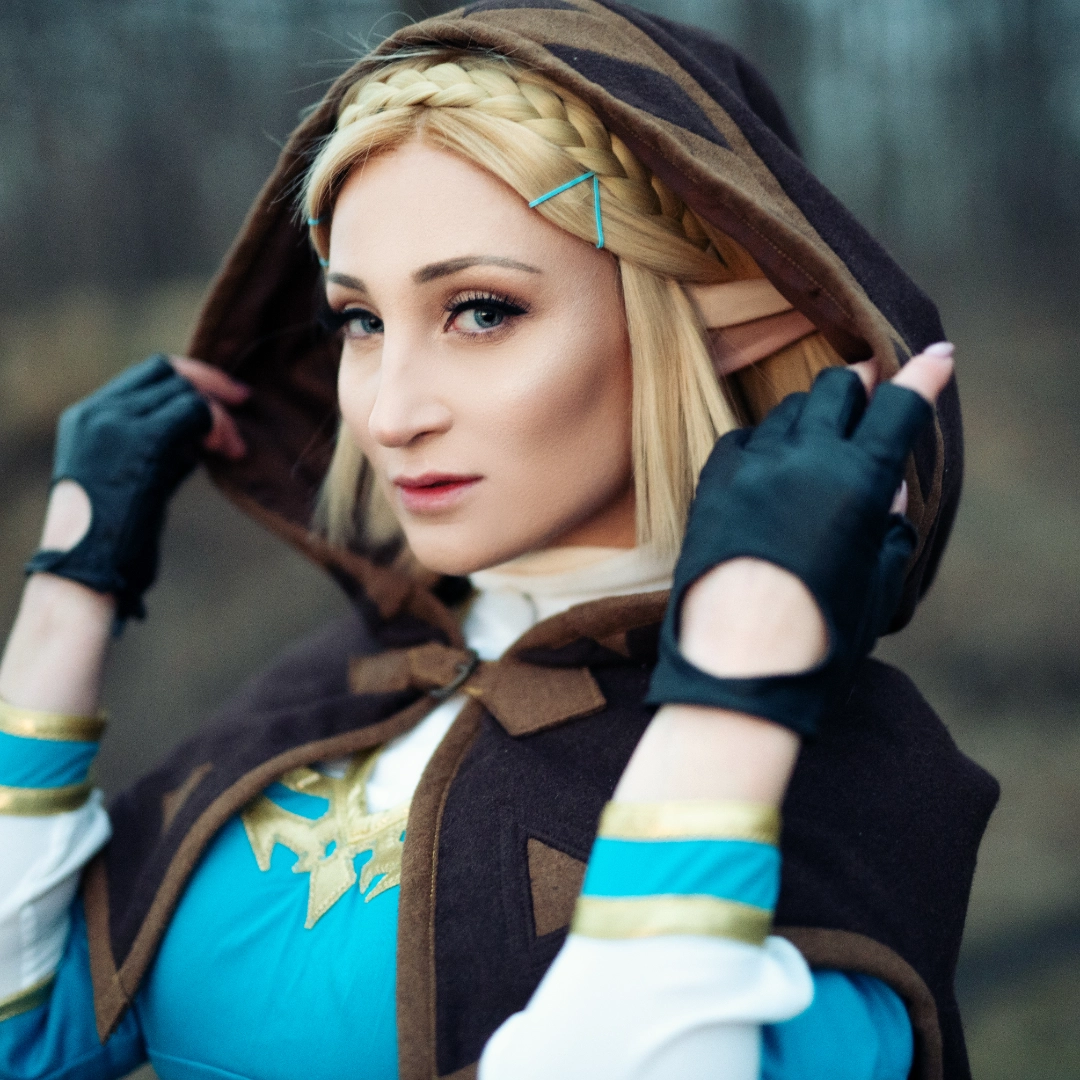 holly wolf cosplayer